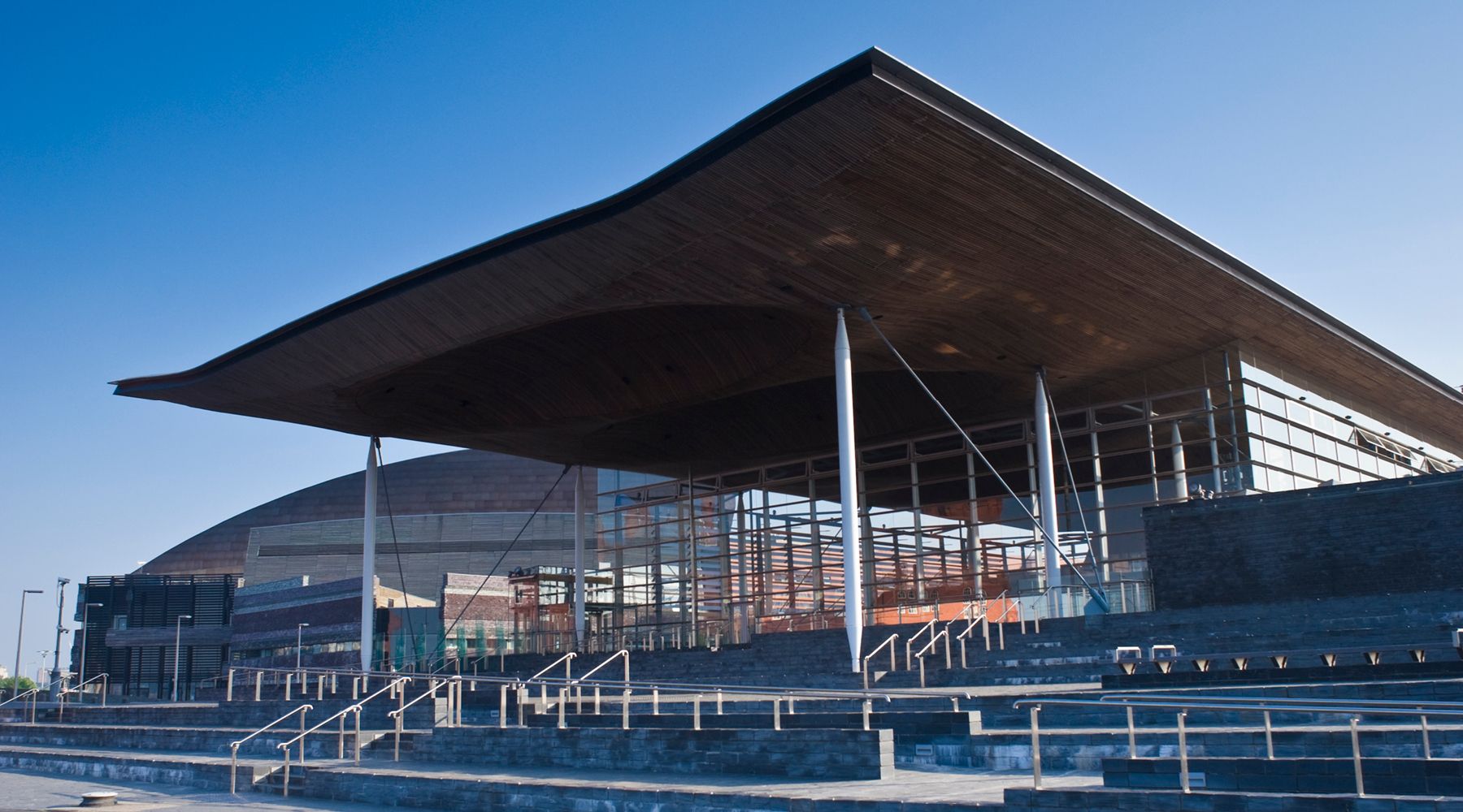 Senedd 2026: Sut mae Pleidiau'n Trwsio Gofal Diwedd Oes